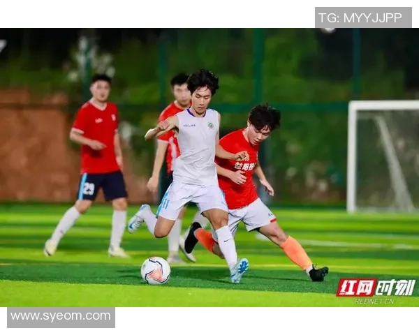 足球明星的光环背后那些鲜为人知的缺点与不足之处分析